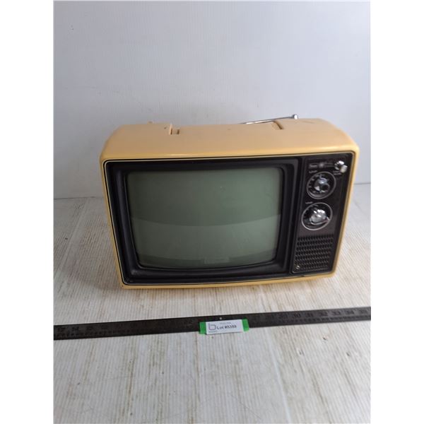 Sears 12  TV - Powers On, Pickup Only