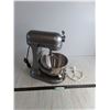 Image 1 : KitchenAid Professional 550 Plus Mixer - Tested - Pickup Only