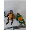 Image 2 : Fallout 4 Perception Vault-Tec Bobblehead,  (2) TMNT Toys As-Is, Predator Harrigan Greyscale Toy