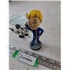 Image 4 : Fallout 4 Perception Vault-Tec Bobblehead,  (2) TMNT Toys As-Is, Predator Harrigan Greyscale Toy