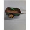 Image 10 : ERTL John Deere 20 Pedal Tractor and Trailer, Pickup Only