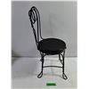 Image 10 : (2) Kid's Ice Cream Parlour Chairs, Pickup Only