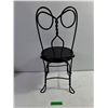 Image 11 : (2) Kid's Ice Cream Parlour Chairs, Pickup Only
