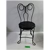 Image 5 : (2) Kid's Ice Cream Parlour Chairs, Pickup Only