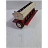 Image 3 : (1) ERTL International Harvester Seeder