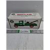 Image 1 : 1:25 1931 Hawkeye Wrecker Bank with Sinclair Gas Advertising