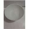 Image 3 : (2) Vintage Pyrex Bowls-some wear