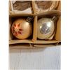 Image 5 : (7) Vintage Christmas Decorations