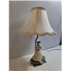 Image 2 : Vintage Porcelain Figurine Boudoir/Table Lamp