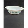 Image 2 : Vintage Pyrex "Bluebird" Pattern Promo Oval Casserole 1/2 Quart