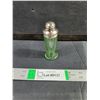 Image 1 : Depression/Uranium Glass Florentine No.2 Shaker