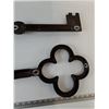 Image 6 : (2) Metal Key Wall Decorations