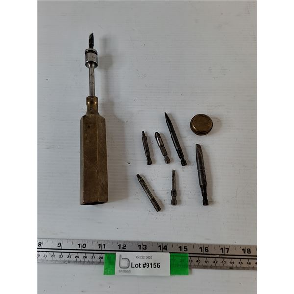 HL Hein Screwdriver with Swappable Bits and Handle Storage