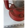 Image 3 : Dietz Red Kerosene Lamp