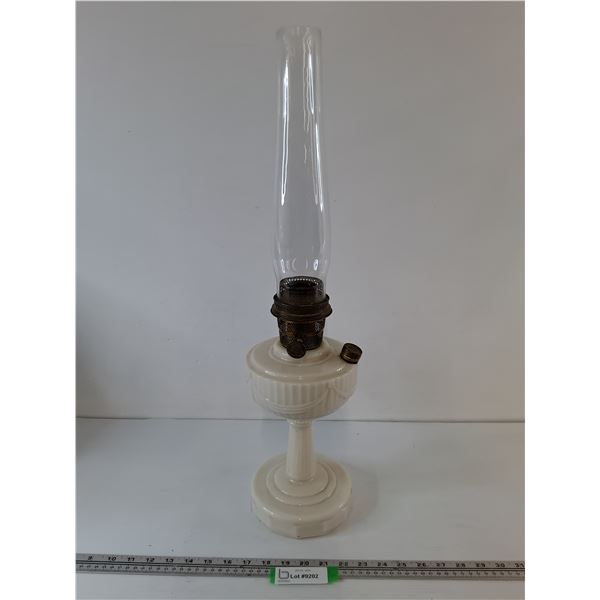 Aladdin Lincoln Drape Kerosene Oil Lamp Model B Nu-Type White