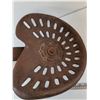 Image 5 : Cast-Iron Tractor Seat with Mounting Bracket