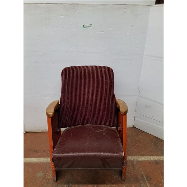 *Vintage Single Cinema Armchair 30 x23  (cannot ship)