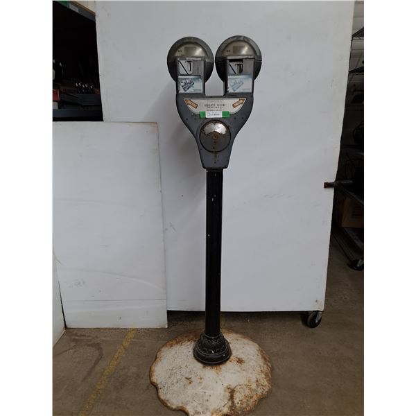 *Vintage Gray Duncan 60 Double-Head Parking Meter 25 x61  (cannot ship)