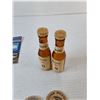 Image 4 : (3) Matchbook Covers, Doors Salt & Pepper Shakers Wooden Nickels
