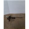 Image 1 : *Pole Vise 40.5"x4" Cannot Ship