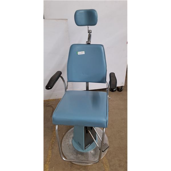 *Reliance Vinyl Medical Examination Chair 53 x32  Cannot Ship