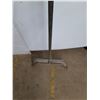 Image 3 : *Hand-Cranked Chain Hoist 1/2 Ton Cannot Ship