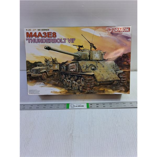 Dragon 1:35 M4A3E8  Thunderbolt VII  (NIB) Model Kit