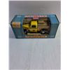 Image 2 : 1:25 Home Hardware 1940 Ford Pickup Truck (NOS)