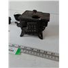 Image 2 : Miniature Queen Cast-Iron Toy Stove, Matching Cookware Accessories