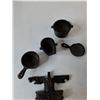 Image 6 : Miniature Queen Cast-Iron Toy Stove, Matching Cookware Accessories