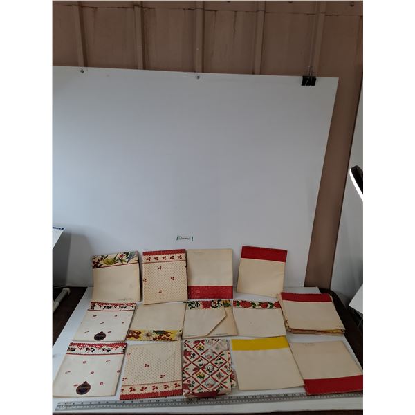 (20 ) 10' Shelf Paper, Hostess and Royledge All As-Is