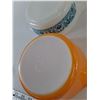 Image 7 : (2) Pyrex Handled Casserole Dishes with Chipped Lids, Blue/White and Sunflower