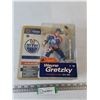 Image 1 : McFarlane Sportspicks Oilers HL Legends Wayne Gretzky Statue NIB Sealed Crack On Package Top