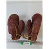 Image 1 : Winn Well Leather Boxing Gloves