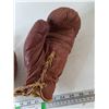 Image 6 : Winn Well Leather Boxing Gloves