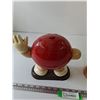 Image 3 : Classic Red M&M and Basketball Blue M&M Dispensers