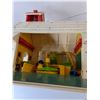 Image 11 : Fisher-Price Schoolhouse Toy Playset for Kids As-Is