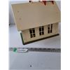 Image 5 : Fisher-Price Schoolhouse Toy Playset for Kids As-Is
