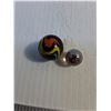 Image 4 : 1958 Topps #326 Bob Miller Card,(2) Antique Glass Marbles