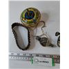 Image 11 : Rugrats Adventure Watch NIB, Metal Spinning Top and Toaster Toy, Toy Tread, Misc