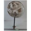 Image 2 : Metal Enameled Bracket Light Fixture Untested As-Is