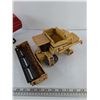 Image 6 : (2) Die-Cast Toy Combines, International Hydrostatic, New Holland Twin Rotor As-Is