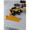 Image 4 : (6) Toy Vehicles, Ertle, Matchbox, Corgi, Hot Wheels, Maisto, Combine Harvester, Gravel Truck, Misc