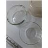 Image 2 : (3) Food Container Bowls, Arcoroc, Pyrex, (3) Anchor Locking Foodkeepers