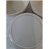 Image 7 : (3) Food Container Bowls, Arcoroc, Pyrex, (3) Anchor Locking Foodkeepers
