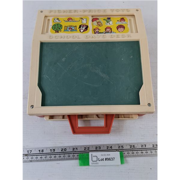 Fisher-Price Toys School Days Desk In French