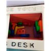 Image 6 : Fisher-Price Toys School Days Desk In French