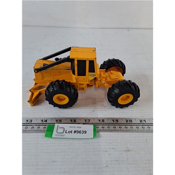 1:32 Scale John Deere Turbo Log Skidder Die-Cast Toy Model
