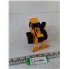 Image 2 : 1:32 Scale John Deere Turbo Log Skidder Die-Cast Toy Model
