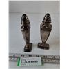 Image 2 : Pair of Salt & Pepper Shakers